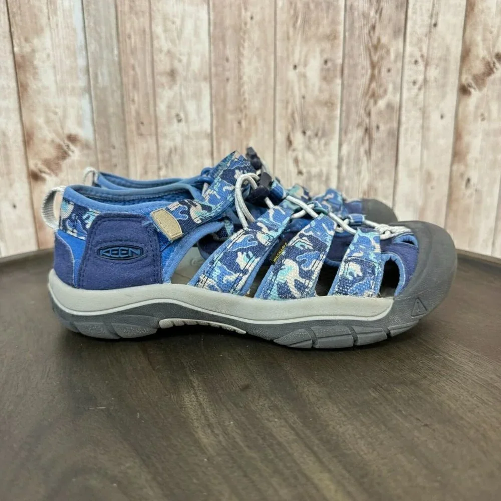 Keen Big Kids Closed Toe Water Sandals Washable Footwear Camo/Bright Cobalt 3